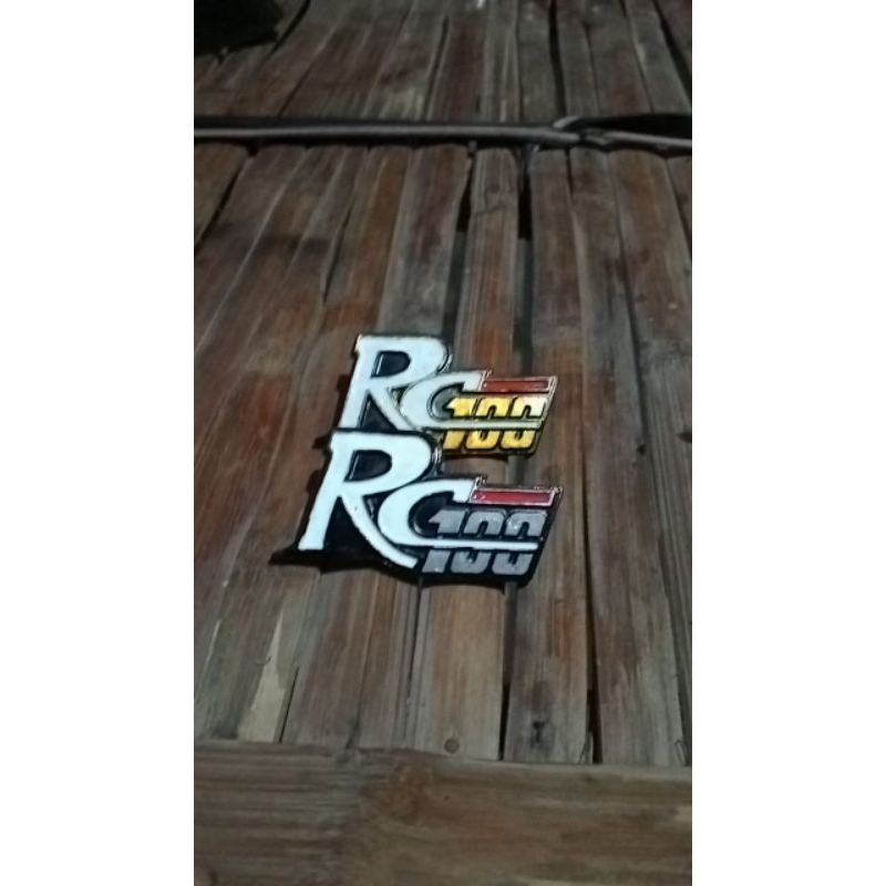 emblem sayap rc 100
