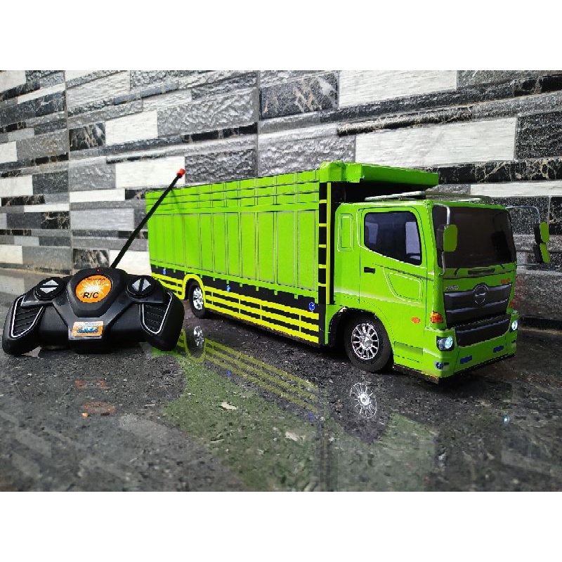 Mainan Truk Remot Control_Miniatur Tronton HINO 500 Full Variasi