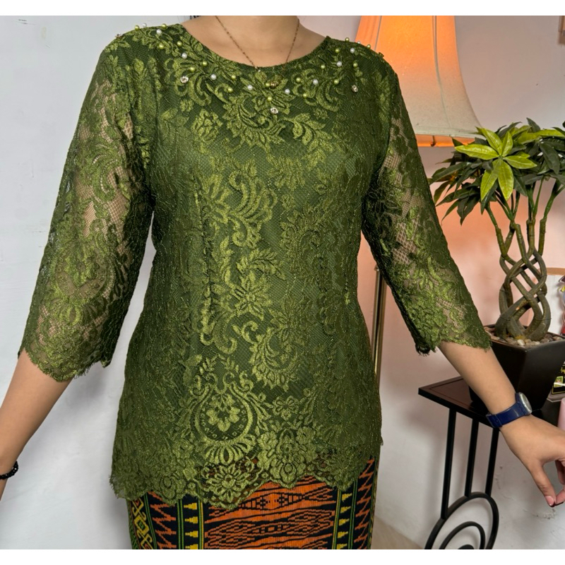 Blus/ atasan / renda semi prancis/baju pesta/baju batak