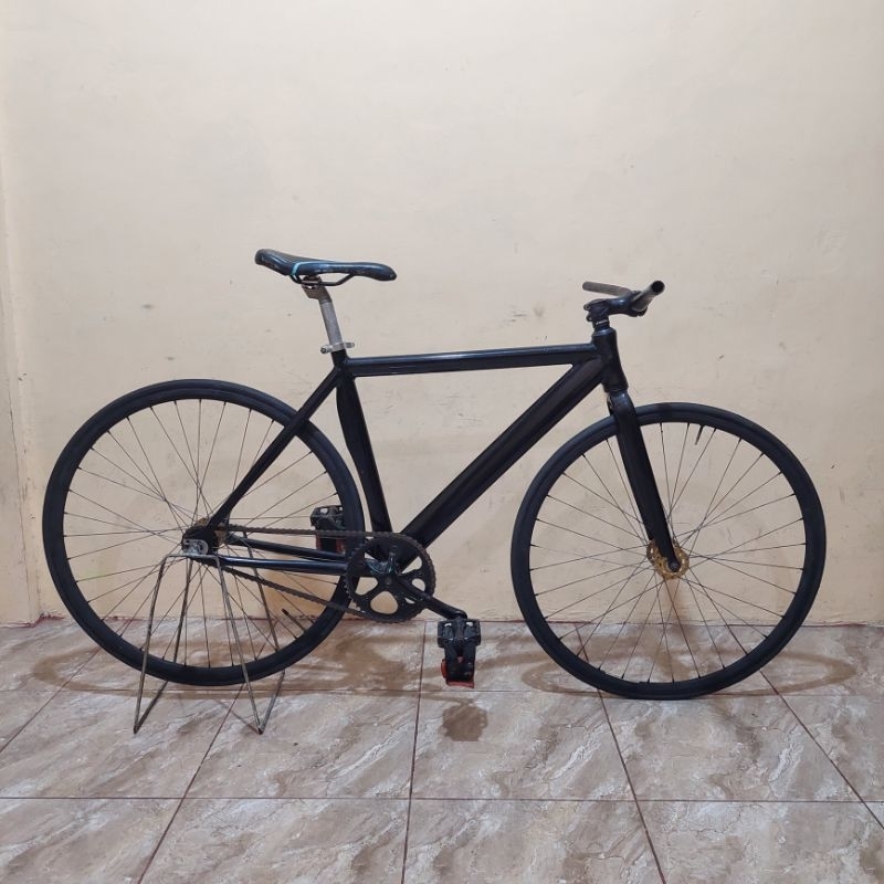 sepeda Fixie united soloist 77