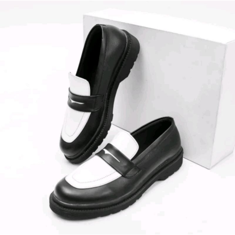 Sepatu Loafers Sepatu formal Casual  Pria Kombinasi Tasel Dasi Putih