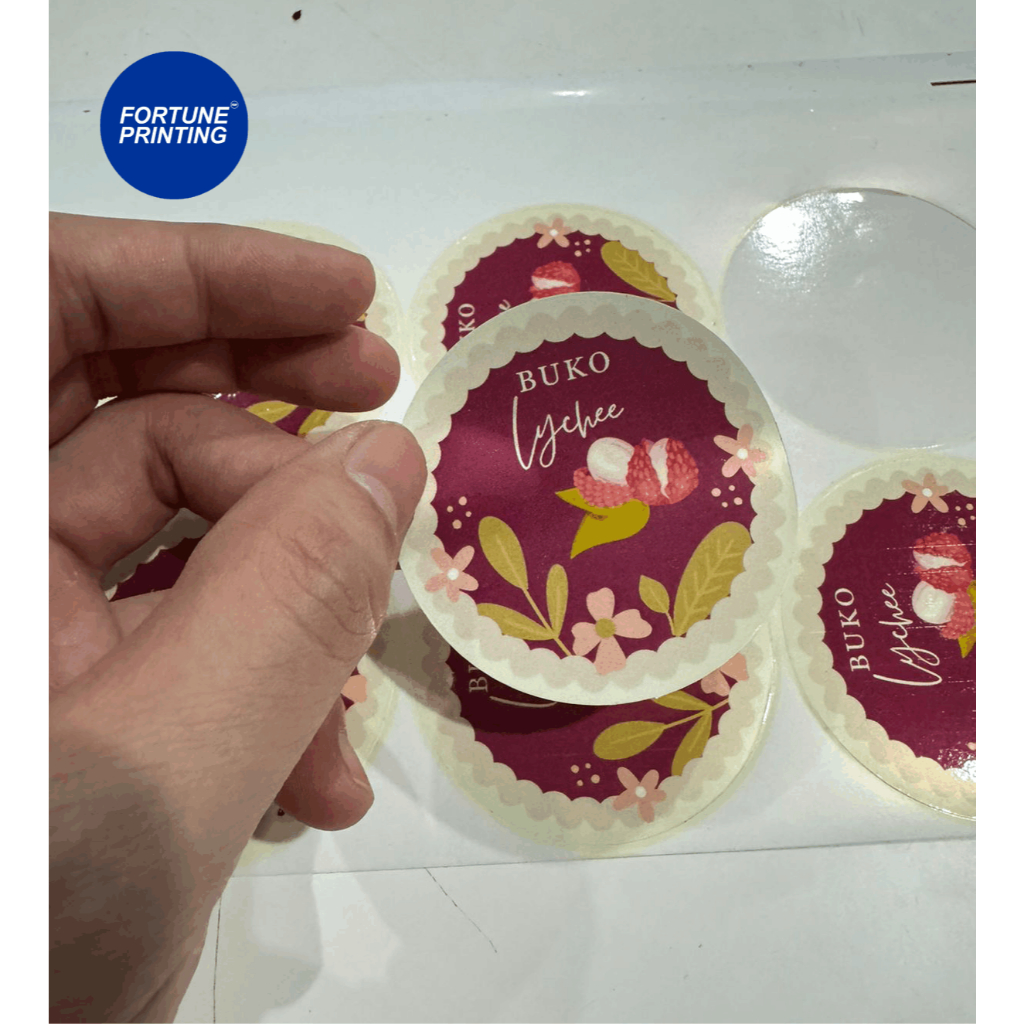 

Cetak Sticker Label Sticker BULAT (INSTANT / SAMEDAY) TIDAK ANTI AIR Makanan Parfum Restoran UMKM BESEK Bakery Online TERMURAH TERCEPAT