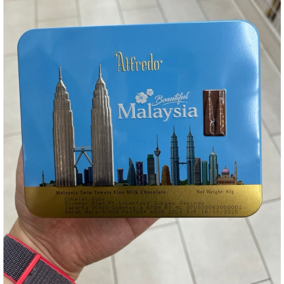 

Alfredo Beautiful Malaysia / Alfredo Coklat Kaleng Twin Tower 80gr HALAL