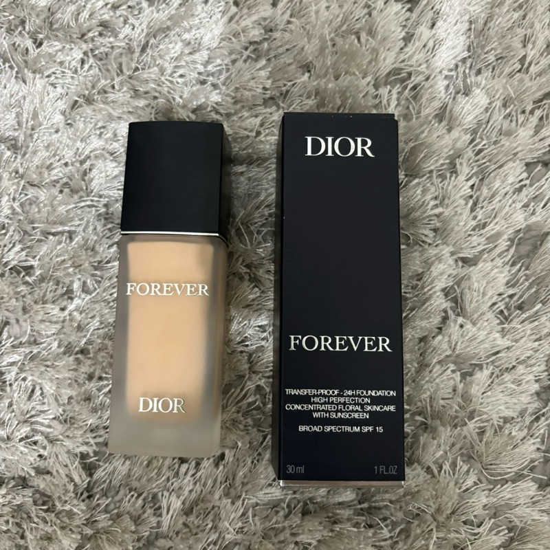 (like new) preloved Dior Forever Matte Foundation Full size