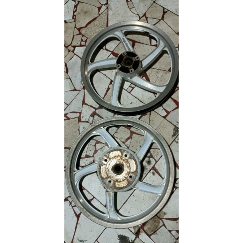 Sepasang Velg Pelk Pelek Velk Alumunium Aloy Palang 5 Ring 14 an Racing Boy Lawasan Yamaha Mio Bekas