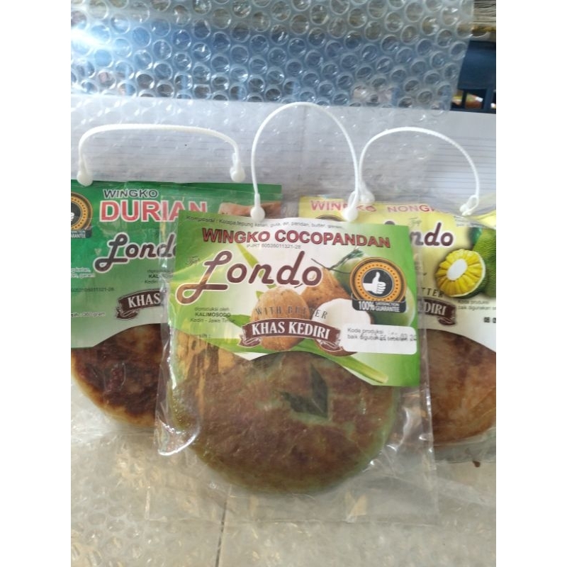 

paket hemat 3pis wingko Londo khas Kediri rasa nangka ,durian ,cocopandan kalau mau rasa original bisa tulis di bawah za kk