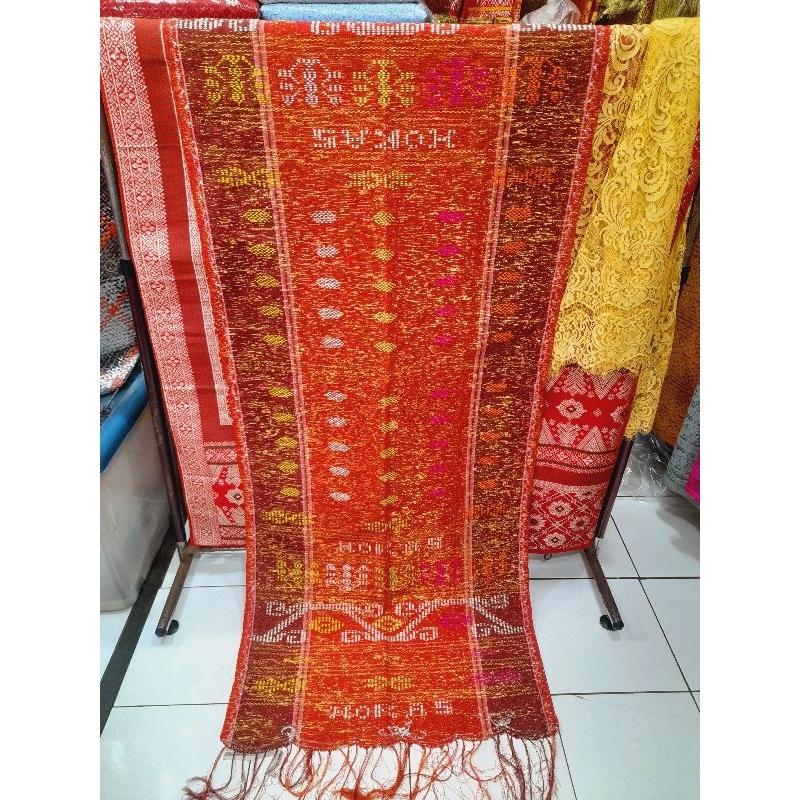 Ulos Sadum / Ulos Holong Merah Cabe