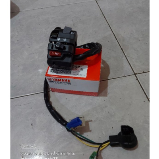 Holder saklar vixion kiri original YAMAHA