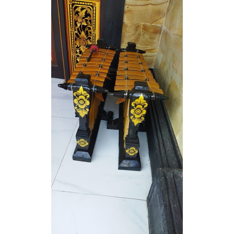 GENDER WAYANG BESI PRADA STILE BALI