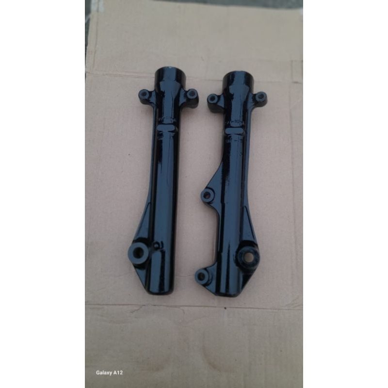 BOTTOM TABUNG SOKBREKER DEPAN HONDA BEAT KARBU KVY(scond) ORIGINAL.