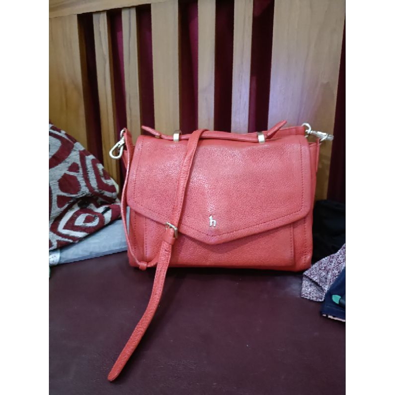 hazzys bag warna merah