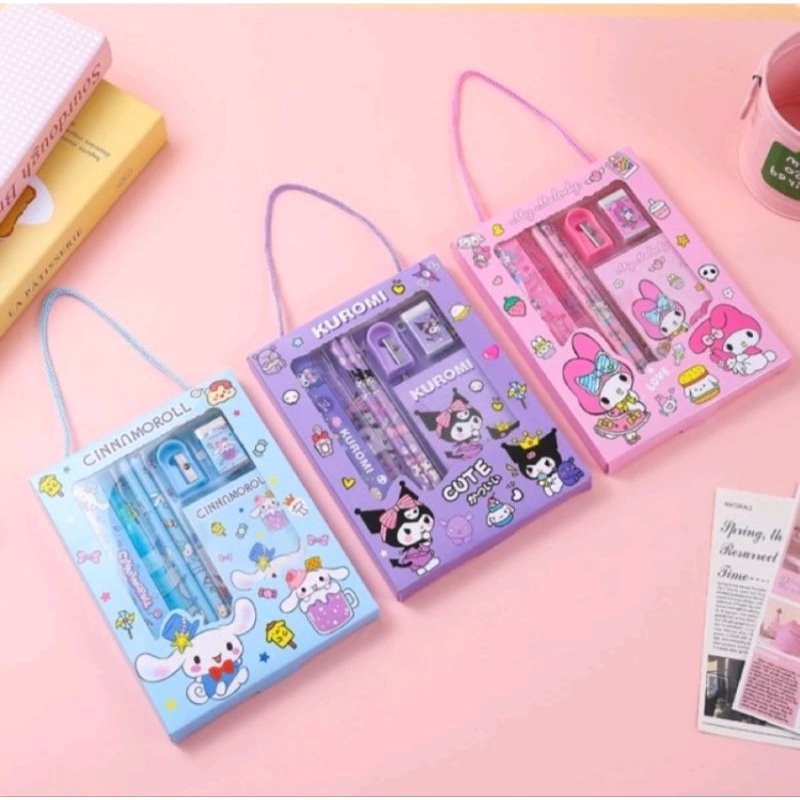 

Paket Alat Tulis Sanrio Stationery Set 6 in 1 Hadiah Souvenir Ulang Tahun Anak Kuromi Cinnamorol Melody