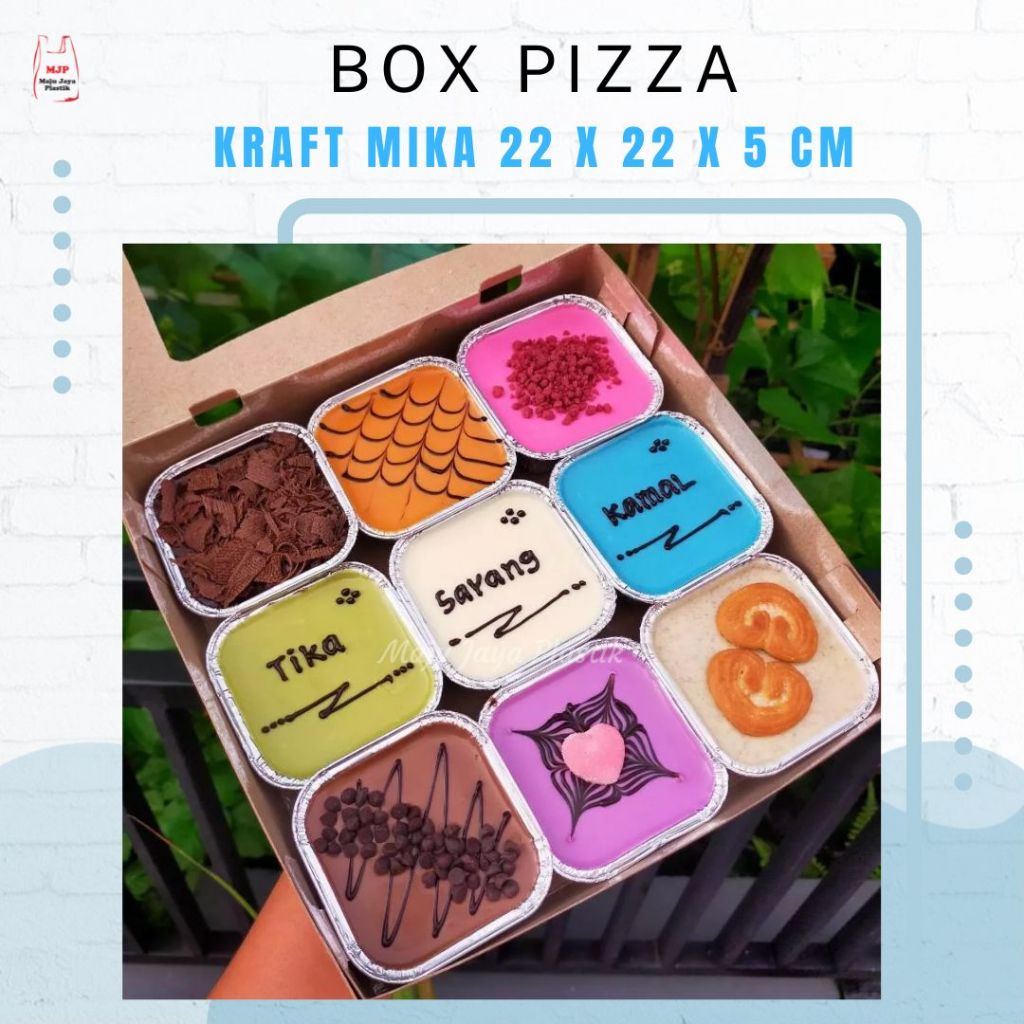 

Box Kraft Coklat Kotak Donat Roti Cake Brownies Dus Pizza Hampers Jendela Laminasi 22x22x5