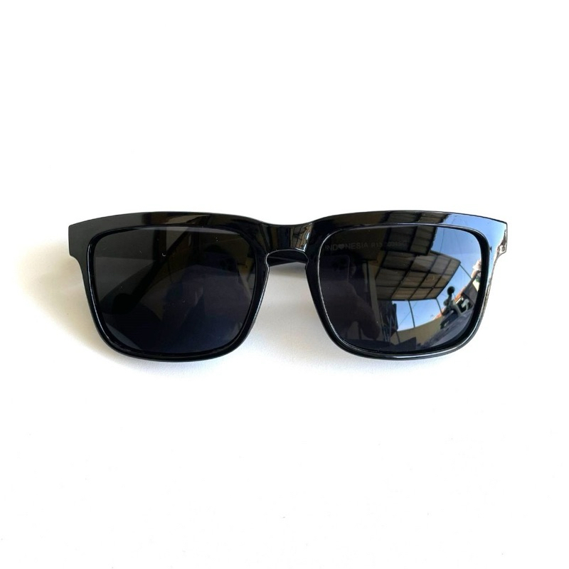 Kacamata Hitam Sunglasses Square Bold - UV400 Protection - R13 3004SG