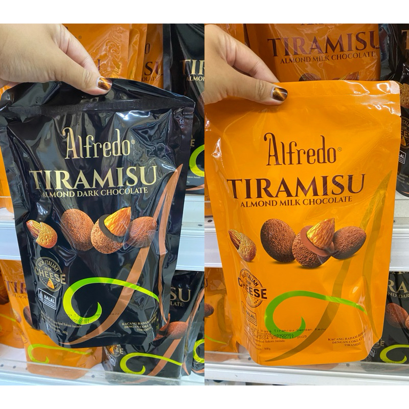 

Alfredo Chocolate Tiramisu Almond 300gr coklat with almond