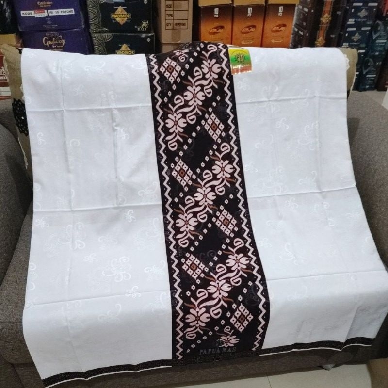 Sarung Samarinda PAPUA MAS Putih