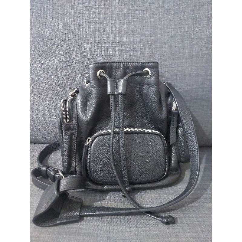 Kaynn Nui Sling Bag Preloved