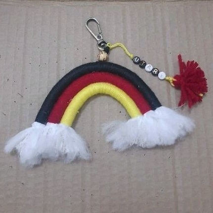 GANTUNGAN KUNCI PELANGI MAKRAME MACRAME KEYCHAIN RAINBOW Bisa Request Nama