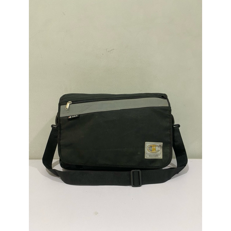 tas selempang champion