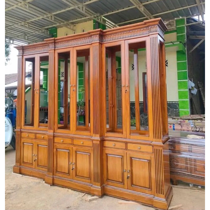 Lemari hias minimalis / lemari hias kayu jati