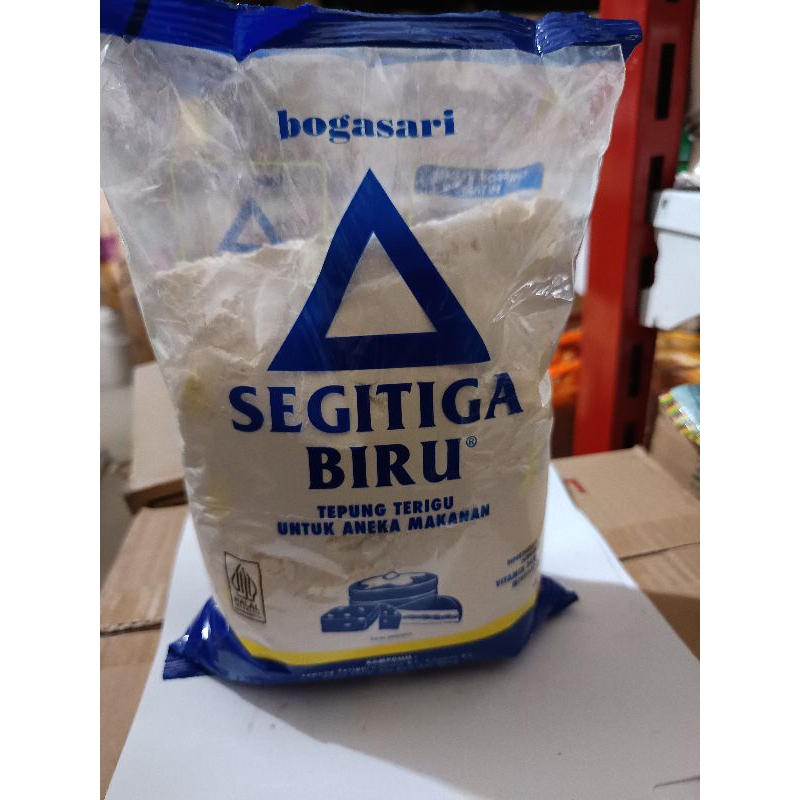 

Terigu Segitiga Biru Ekonomis Bogasari Kemasan 1KG