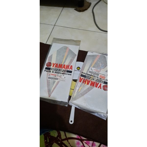 striping yamaha f1zr fizr fisr merah putih 2004 original sayap luar kanan kiri