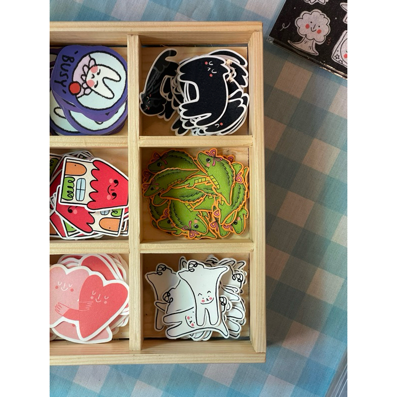 

earth bun - die cut stickers