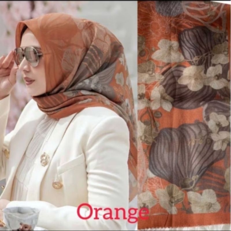 Preloved Buttonscarves orchide x sarah sofyan extended blaze orange