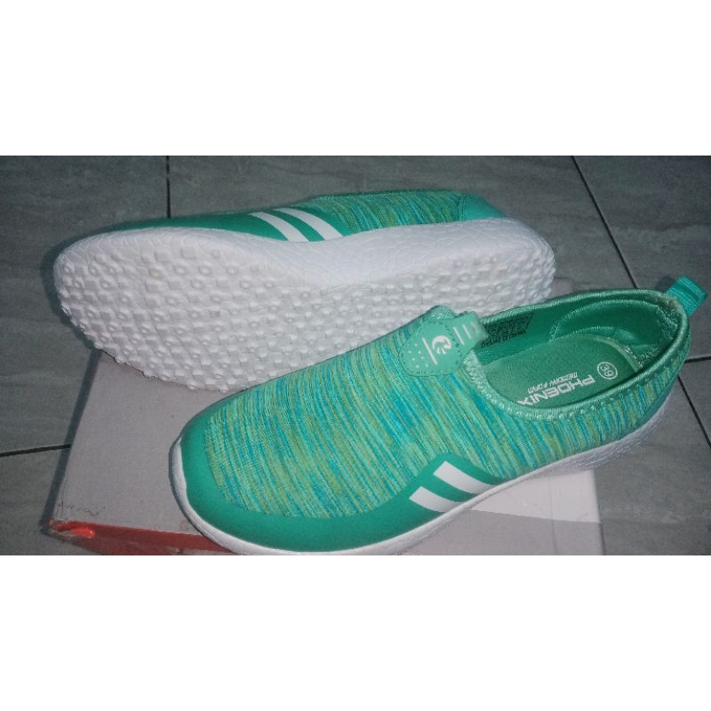 Sepatu Slip On Wanita Portia Phoenix
