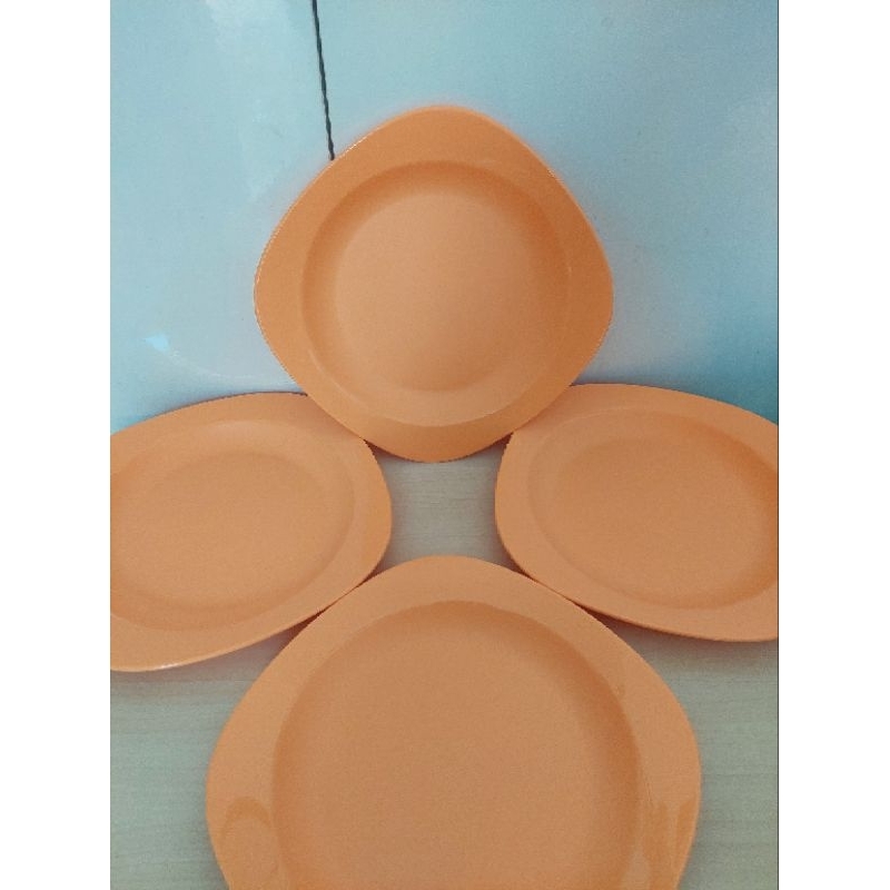 Tupperware Blossom Plate (4) Orange Taffy