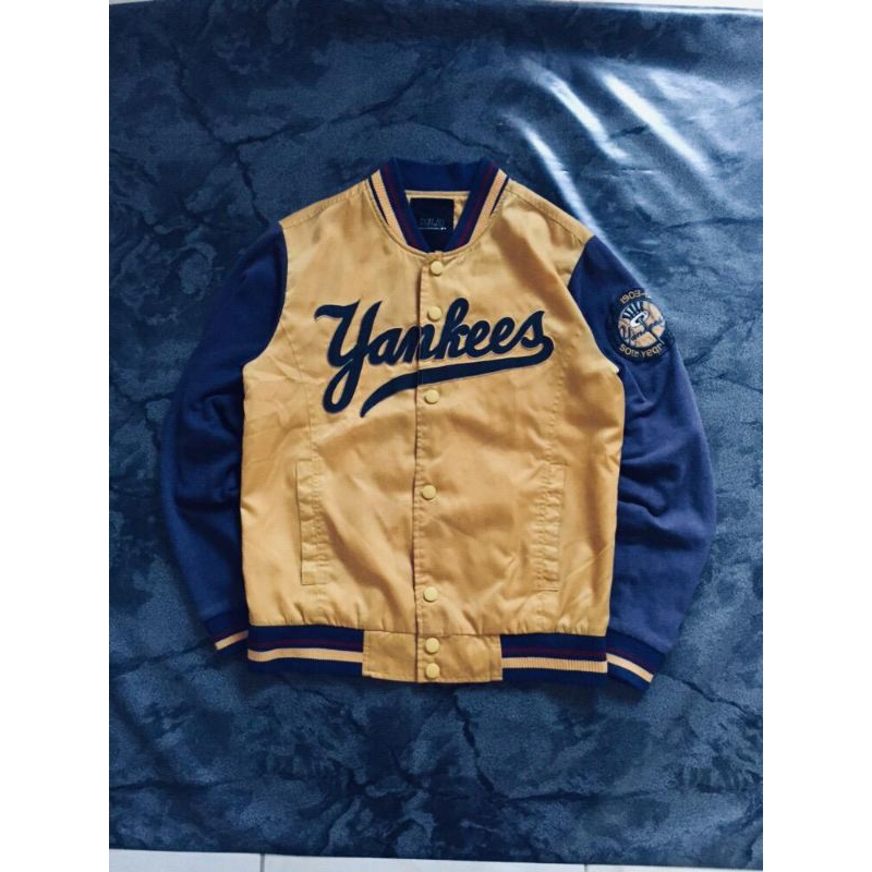 VARSITY MLB YANKES