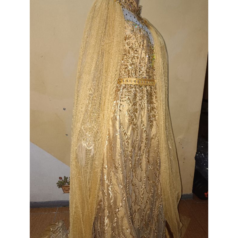 TURUN HARGA Gaun Pengantin Mewah warna Kuning Gold