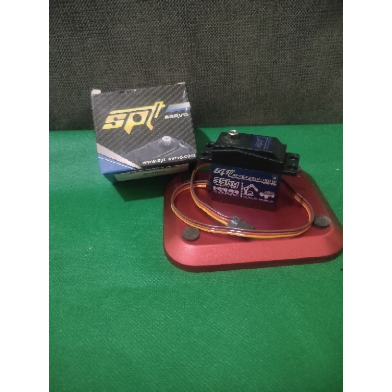 Servo 35kg + Lipo 2s