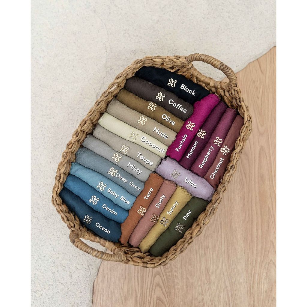 Hl Signature Emboss Signature Scarf Heaven Lights