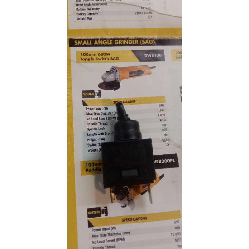 switch saklar gerinda dewalt dw 810
