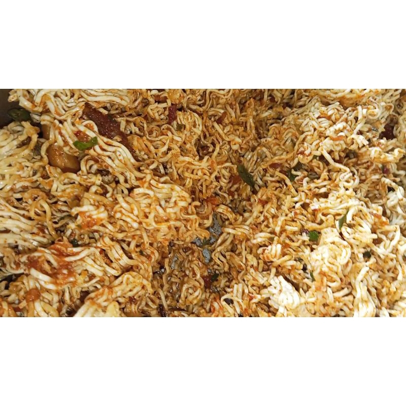 

mie kering ,mie kriting mie kremes pedas aroma daun jeruk 1 kg