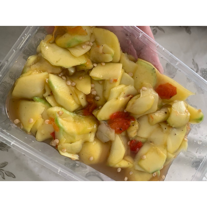 

Rujak mangga muda sedap kuah terasi