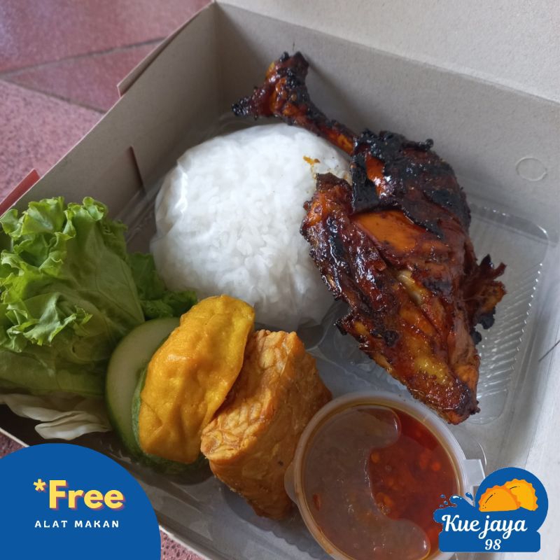 

Nasi Box Nasi Kotak Murah Best Saller Ayam bakar Kremes serundeng Ayam Penyet Sambel Ijo&Merah