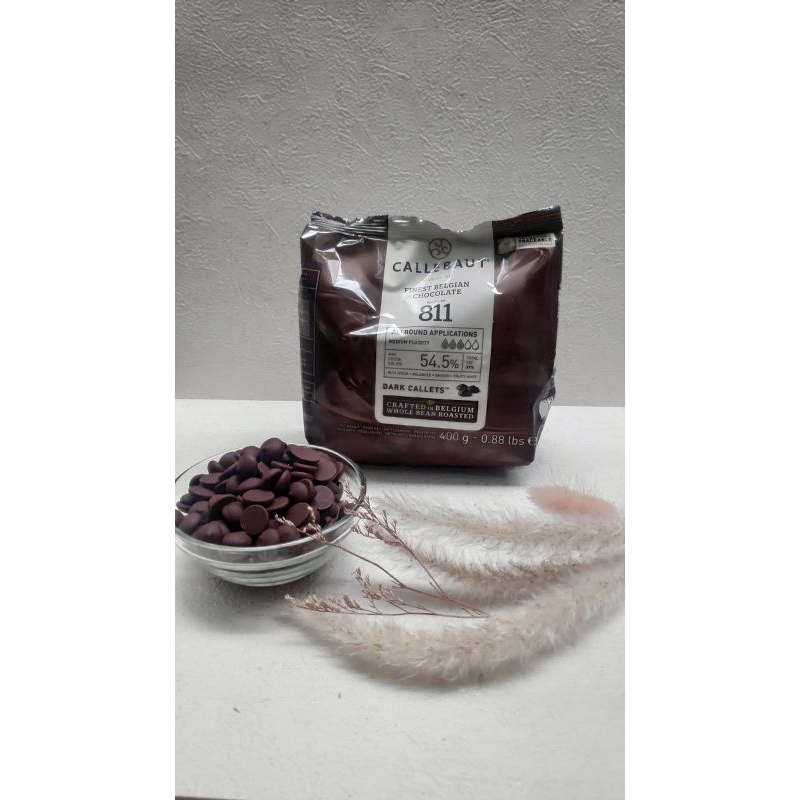 

Callebaut Belgian Chocolate Couverture 811 (54,5%) Kemasan Asli 400gr