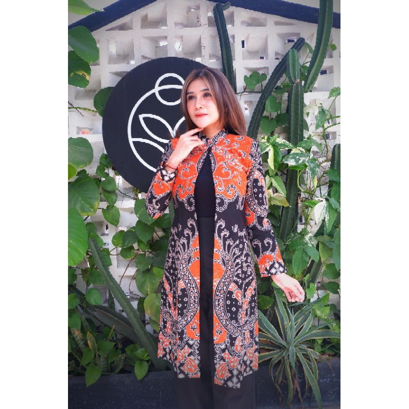 Batik Atasan Wanita motif NALADHIPA Elegan dan mewah by Fara Batik