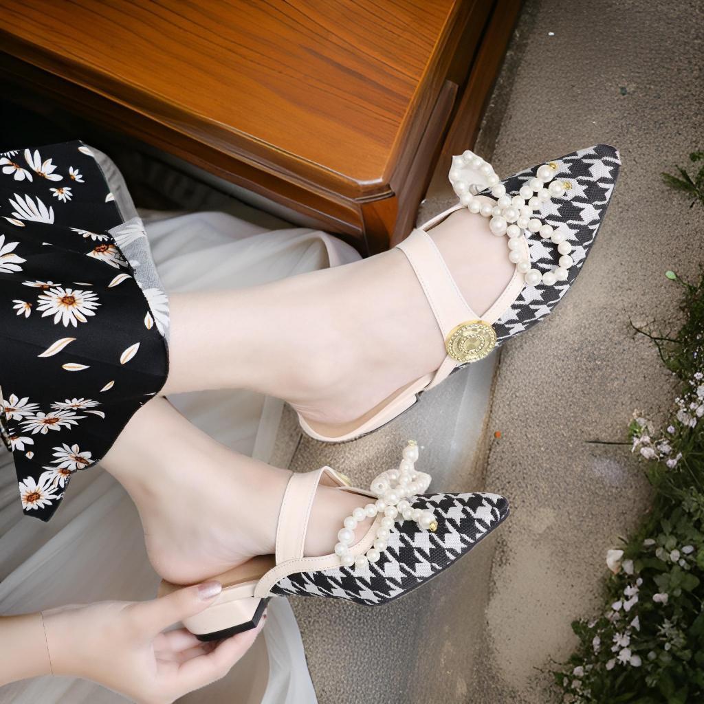 YUDHI Nvl 13 Heels Wanita Hak Tahu 3 Cm Hitam Merah Putih