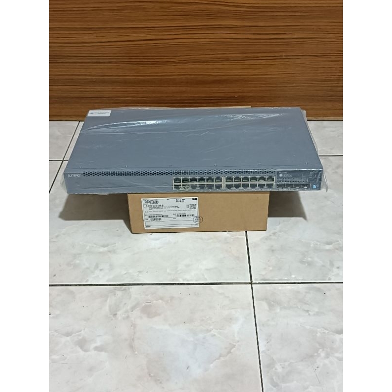 Switch Juniper EX2300 Series Ethernet Switch EX2300-24T