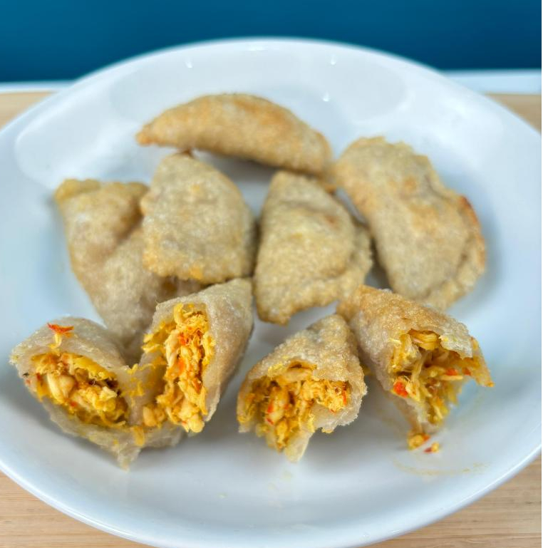 

Cireng Goreng Isi Ayam Suwir Pedas - 1 Bks Isi 5 Pcs