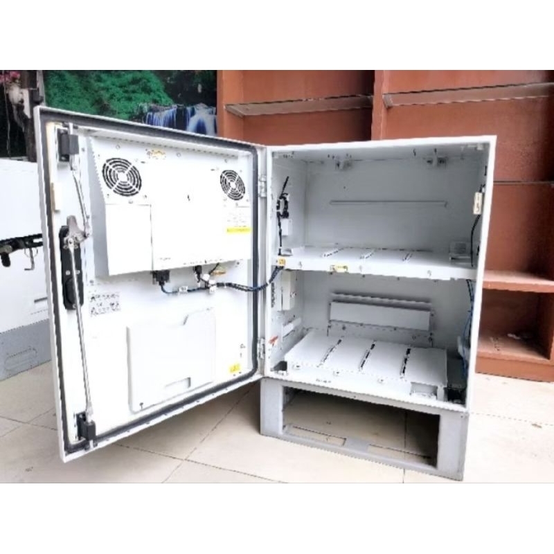 Rak batre litium Server Instalasion Outdoor dan Indoor untuk batre/aki litium data center, switch in