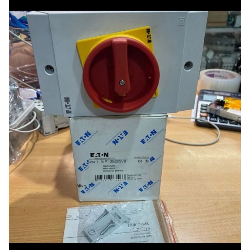 MAIN SWITCH EATON MOELLER P1-25/12/SVB