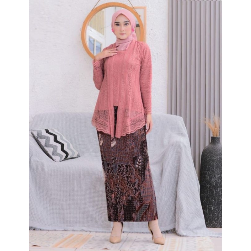 kebaya kutu baru malika//kebaya wisuda//kebaya kondangan//kebaya modern//kutu baru malika free hijab
