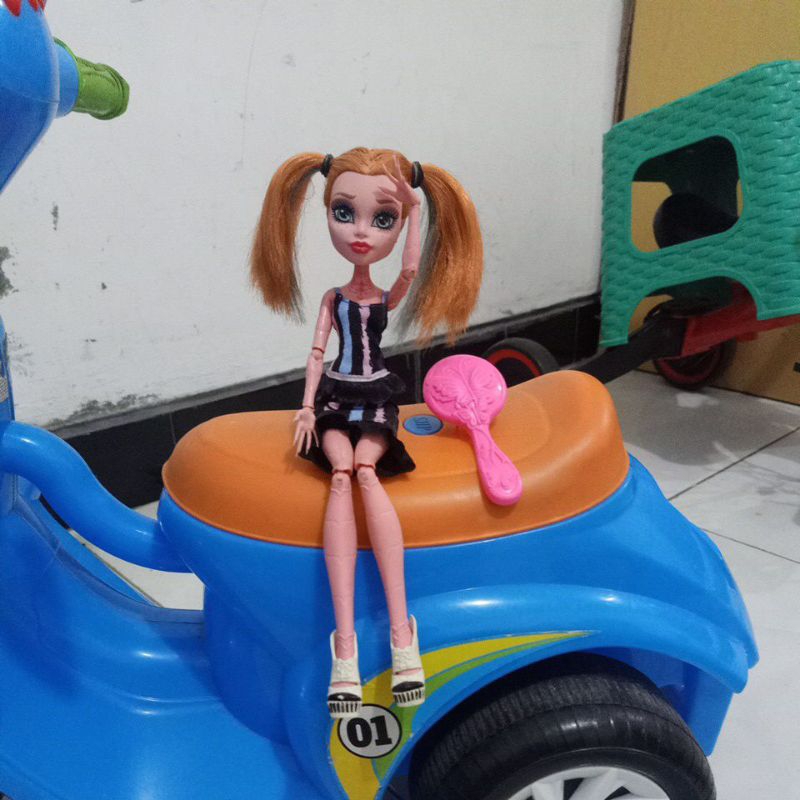 Barbie monster high (MH)