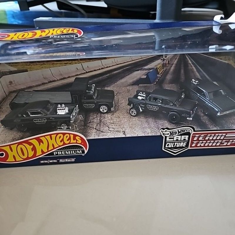Hot Wheels Premium Team Transport