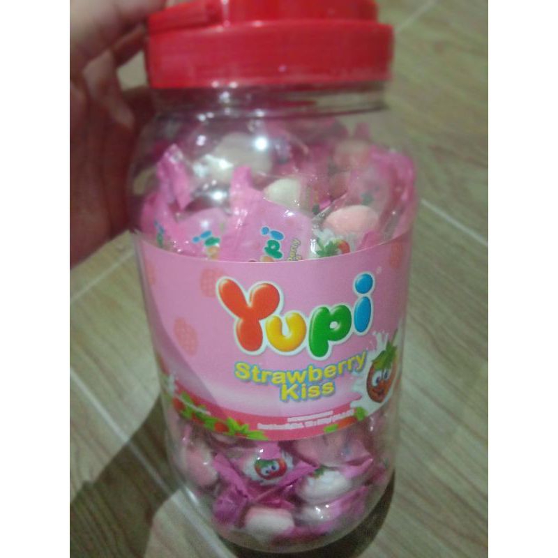 

Yupi toples