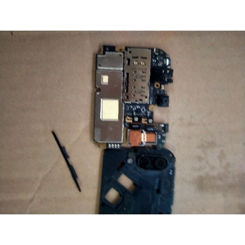 Mesin Hp Redmi 7 Minus Soket Lcd Jebol Ya.